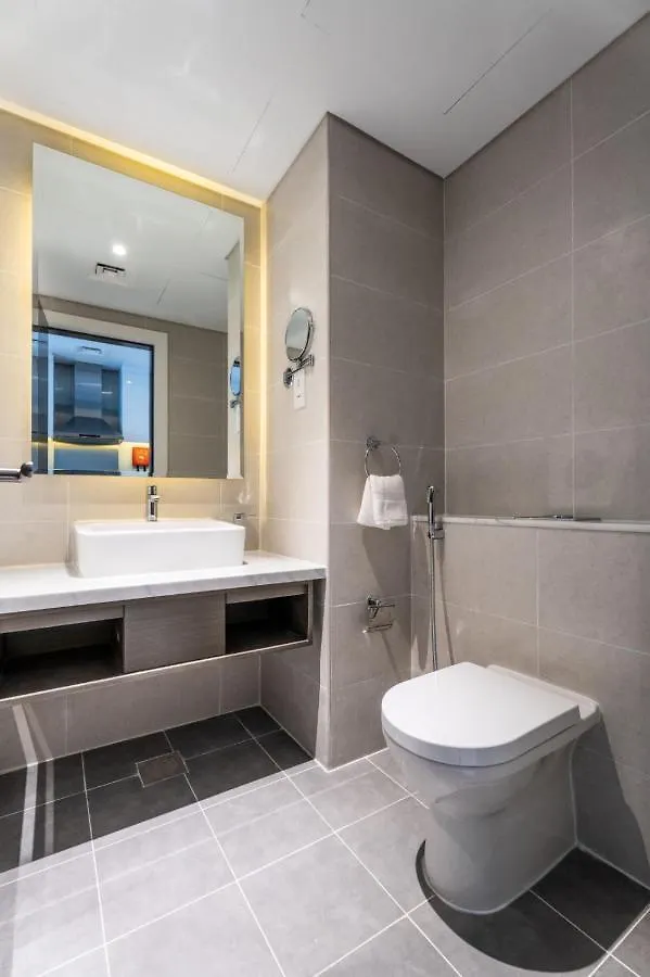 Apartment Modern Elegance Canal Views Studio At Prive 1102A Dubai