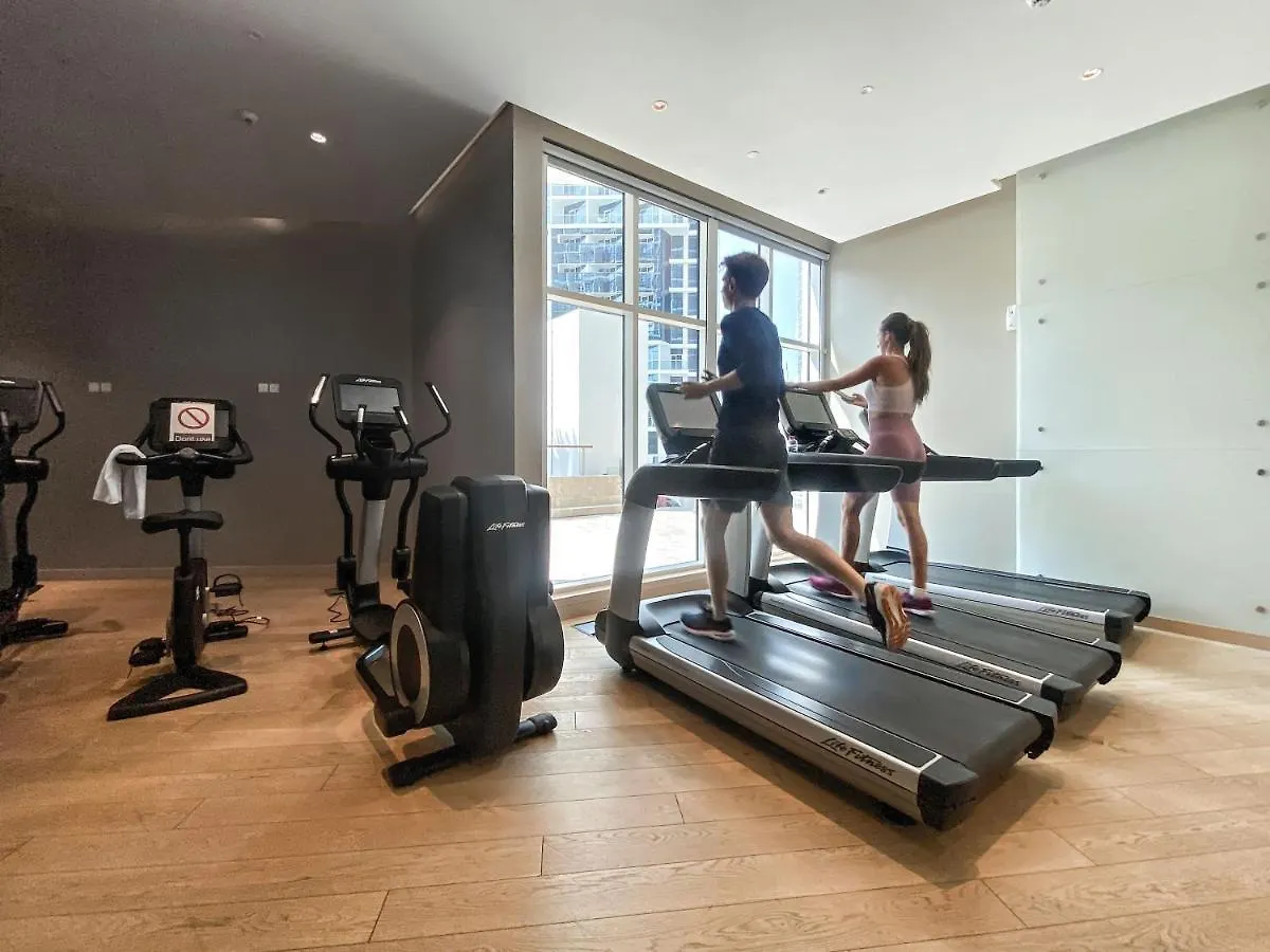 Modern Elegance Canal Views Studio At Prive 1102A Dubai 0*,