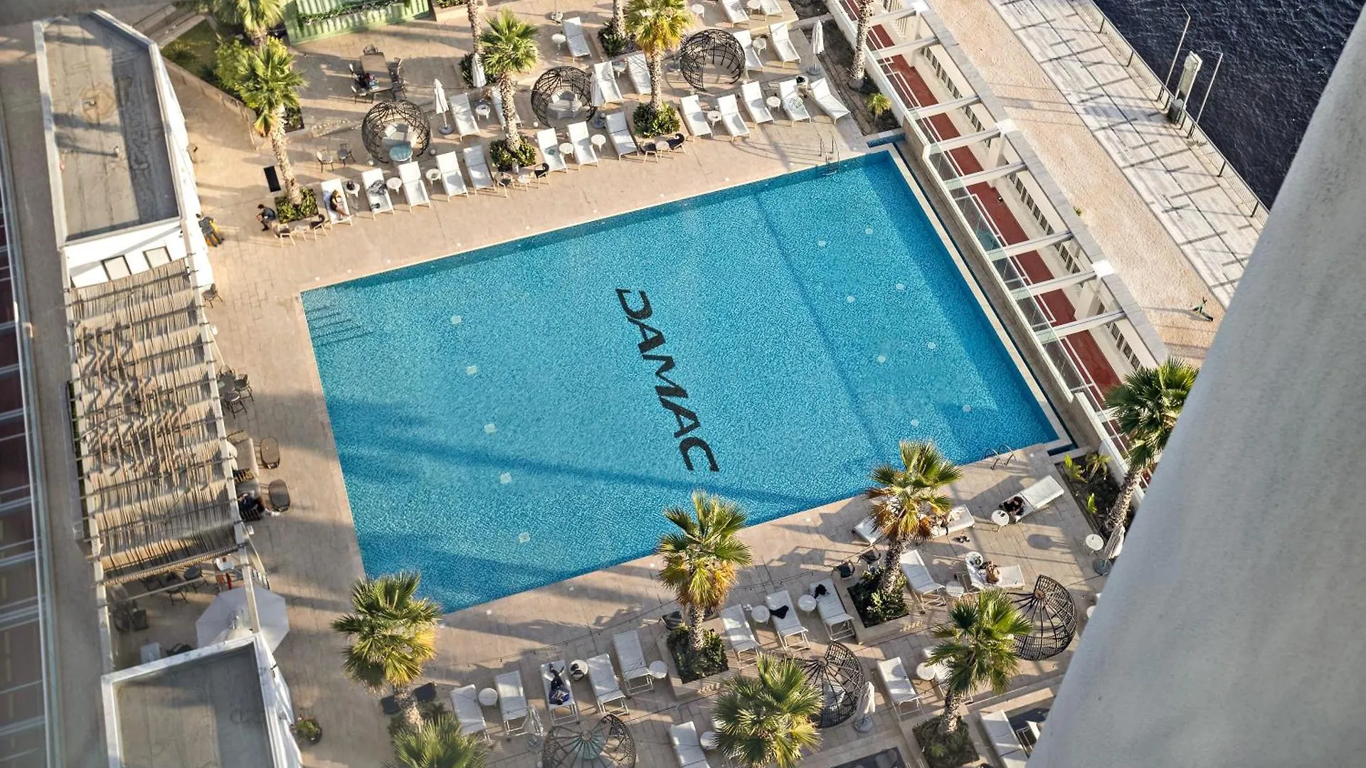 Modern Elegance Canal Views Studio At Prive 1102A Dubai United Arab Emirates